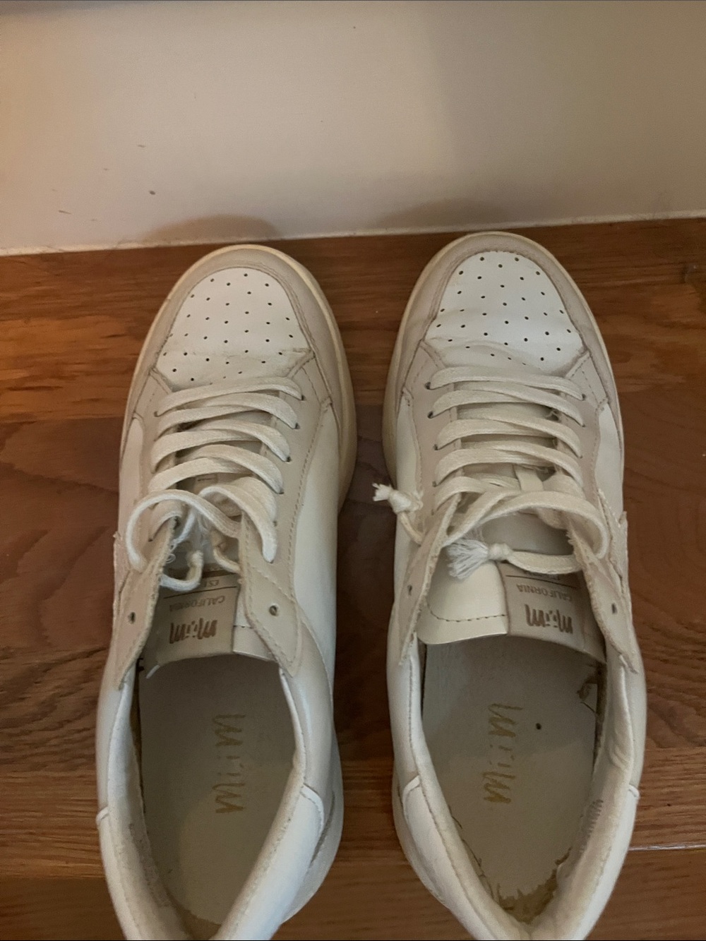 ❤️ 6 for 20 ❤️ Mi.iM Women’s Cream Low-Top Sneakers sz 9
